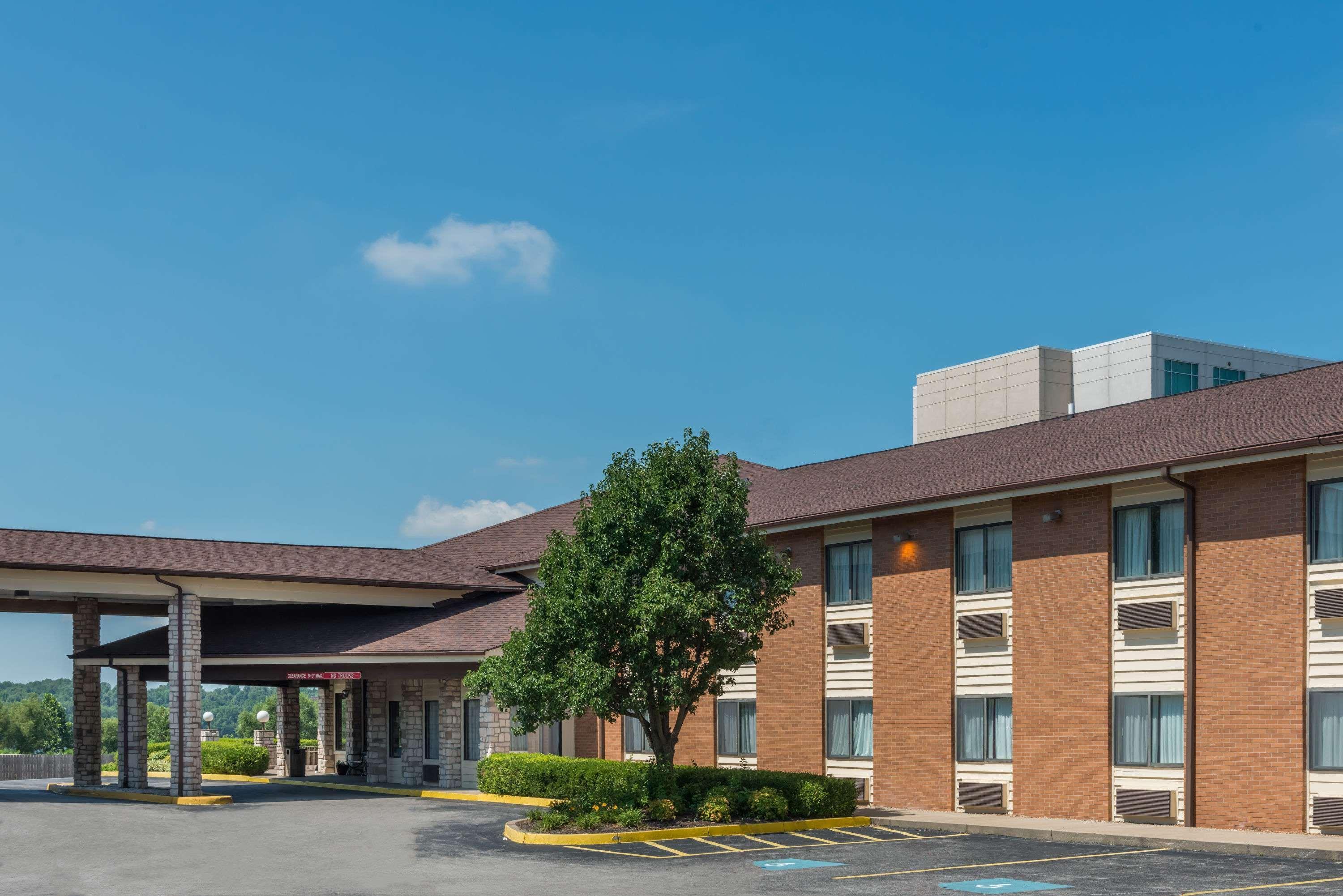 Hotel Baymont By Wyndham Metropolis Zewnętrze zdjęcie
