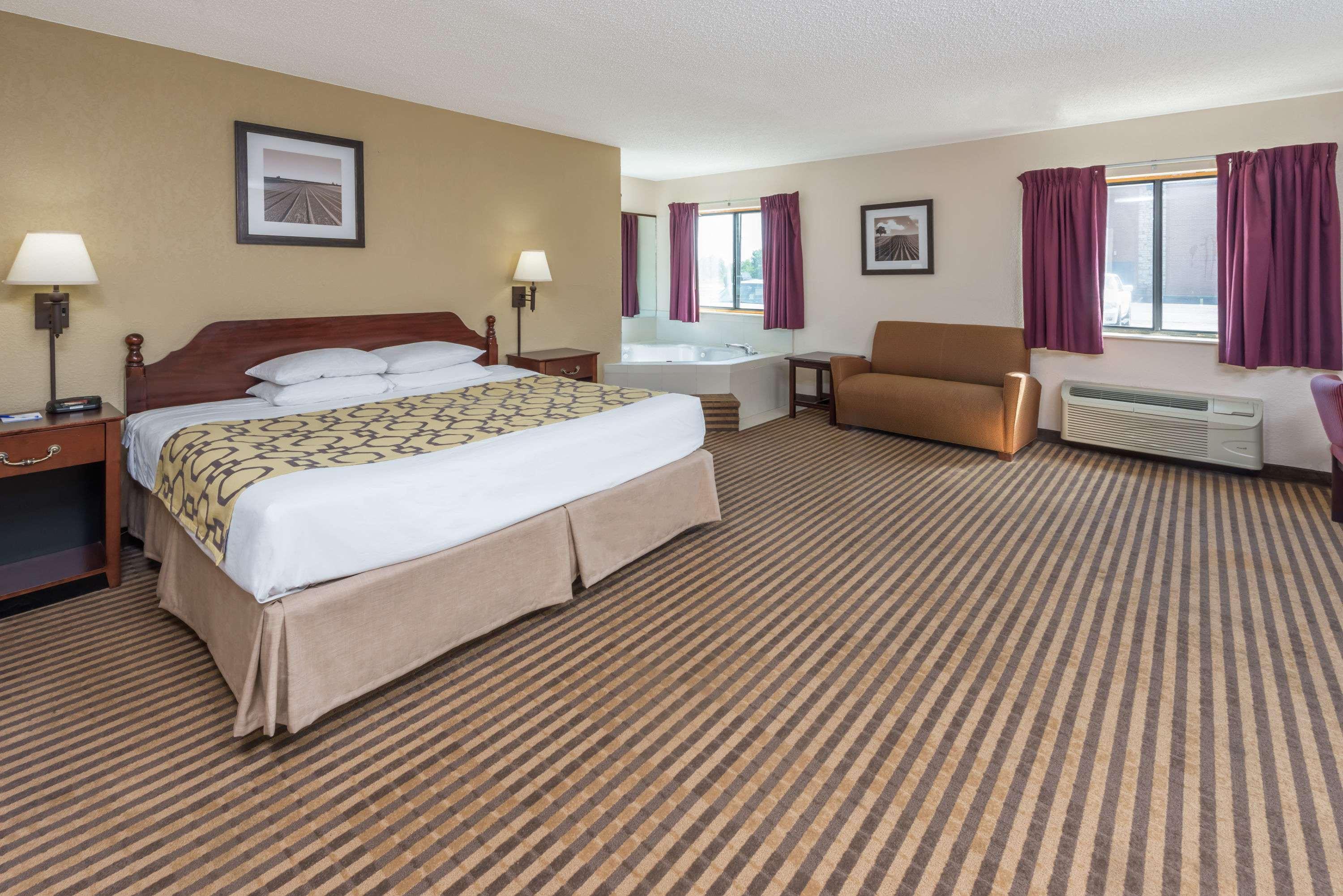 Hotel Baymont By Wyndham Metropolis Zewnętrze zdjęcie